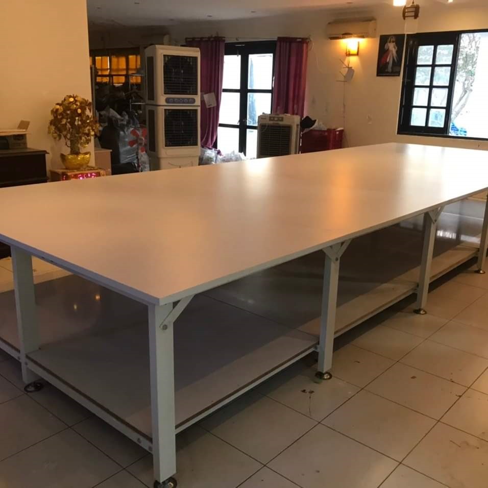 Bàn cắt vải công nghiệp xuyên việt 01 Bàn cắt vải công nghiệp xuyên việt 01