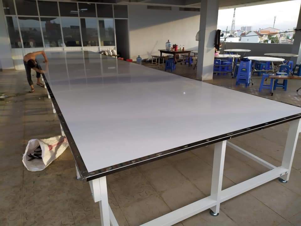 Bàn cắt vải công nghiệp Xuyên Việt giá từ sản xuất