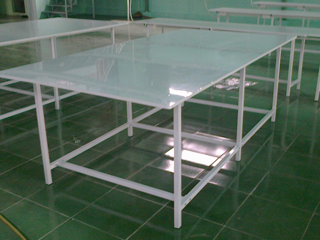 Bàn-kiểm-hàng-1 Bàn kiểm hàng Xuyên Việt uy tín chất lượng